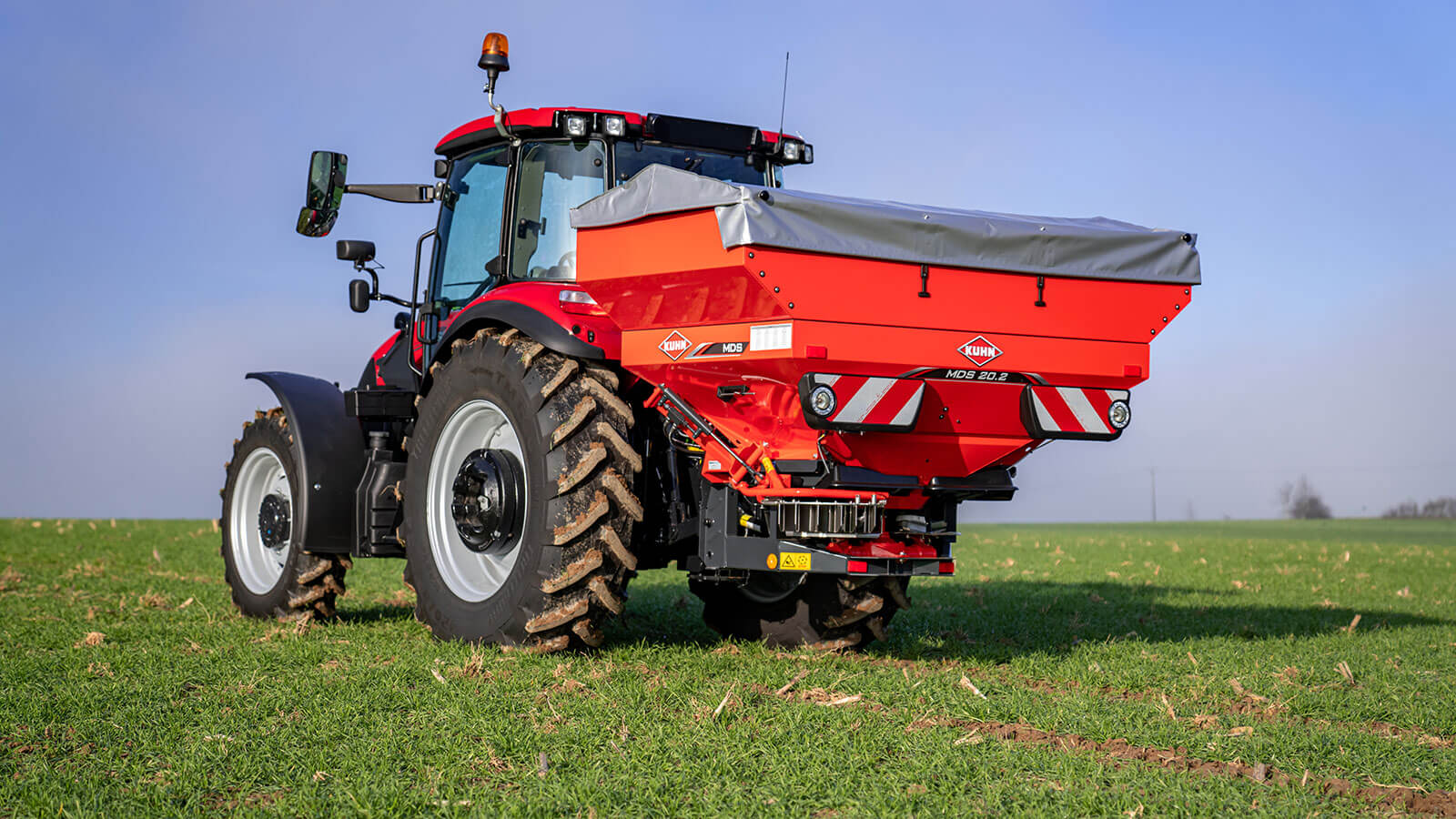 Mounted Twin Disc fertiliser spreader MDS .2 KUHN