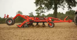 The CULTIMER L 5000 in deep stubble cultivation