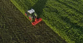 KUHN's EL BIOMULCH rotary tiller at work