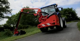 The best compromise between performance and cost with the KUHN POLY-LONGER 5557 PAL hedge and grass cutter