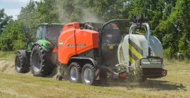 KUHN VBP 3260 baler-wrapper combination at work