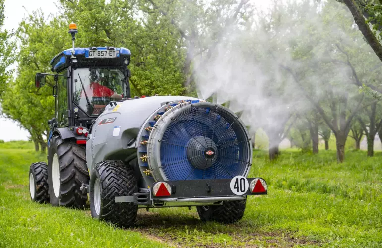 KUHN Geo 2 Spraying Orchard rear left side view