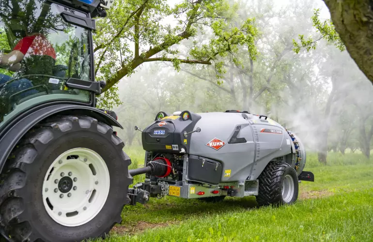 KUHN Geo 2 Front Left Side - Spraying an Orchard