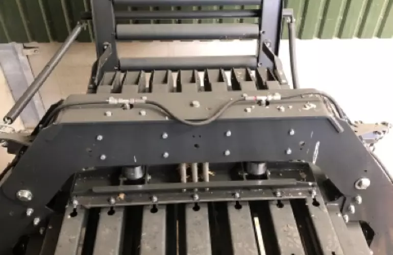 lsb_KNLA1003A60B00002_stock_machine