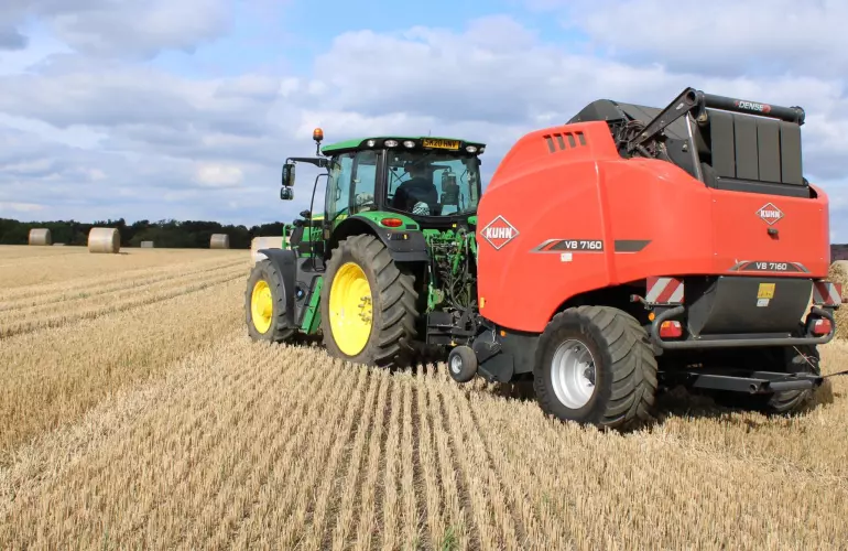 round-baler-rb-straw-baling