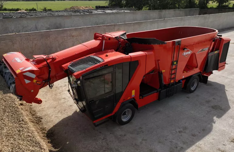 Nouvelle conception de fraise de la mélangeuse automotrice semi-autonome ANTEA