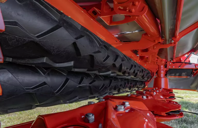 FC 3515R Mower Roller Conditioner Close Up