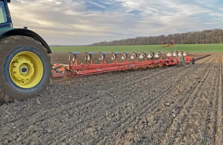 Semi Mounted Plough CHALLENGER in a field