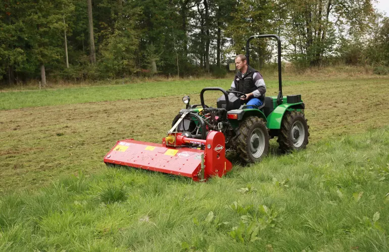 Landscape maintenance shredder BE 16 at work
