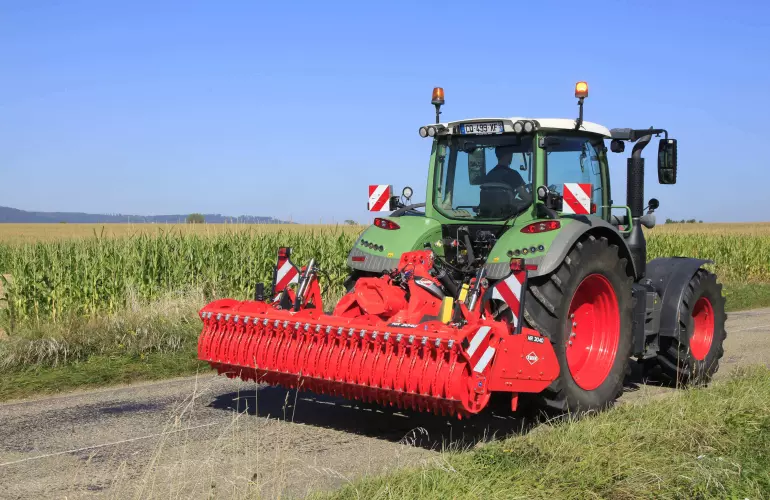 HR 3040 power harrow in transport position