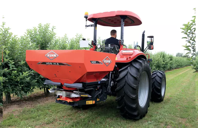 MDS 14.2 fertiliser spreader on the road