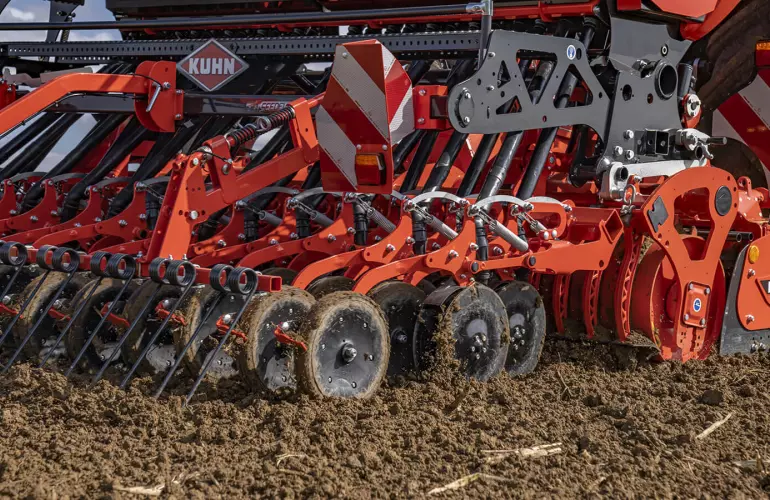 The SITERA 3010 integrated mechanical seed drill's seeding unit with Suffolk coulters