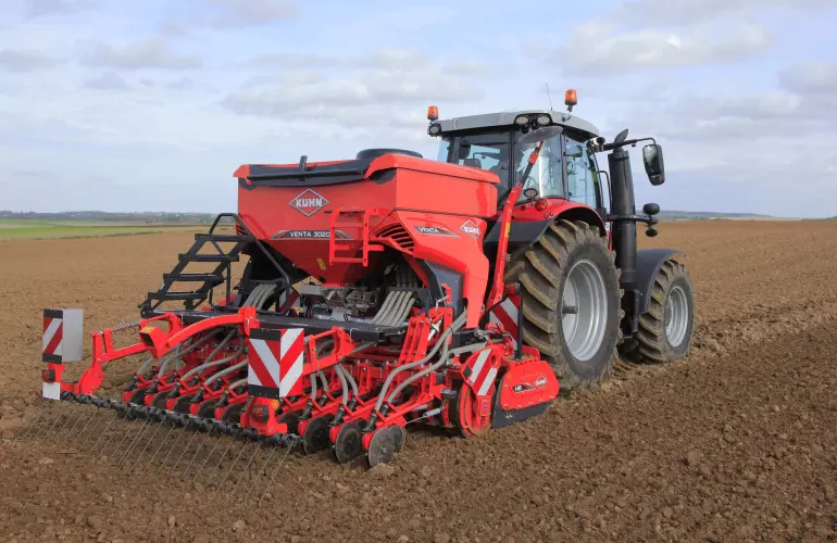 HR 3040 and VENTA 3020 seeding combination at work