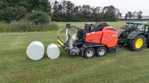 VBP 7190 baler-wrapper combination at work