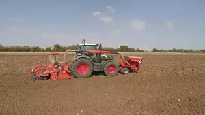 TF 1512 hopper at work