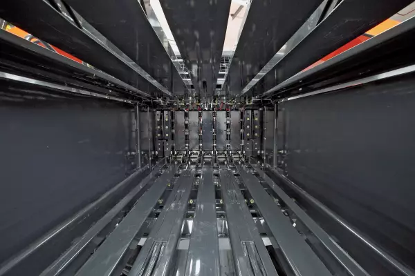 With the 3.4m-long bale chamber of the SB, there is plenty of space to form a perfect bale.