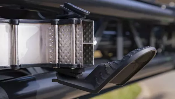 The AERO 32.1 diffuser in late-spreading position