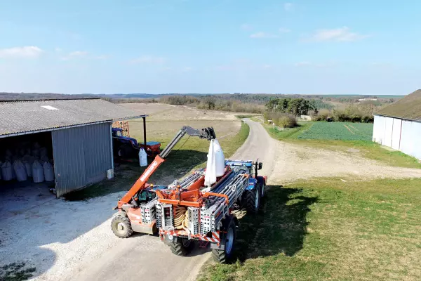 Quick and easy filling of the AERO GT spreader