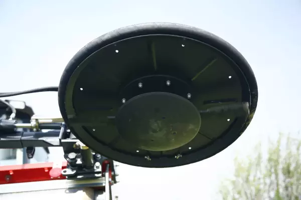 Optional equipment allows adapting the shredder to the various conditions of work