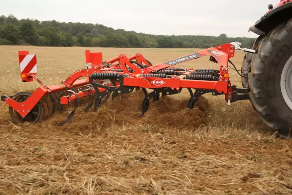 Like the CULTIMER L 300, the CULTIMER range offers a homogeneous soil/straw mix