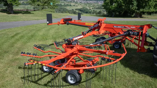 3D rotor suspension system for ground contour following