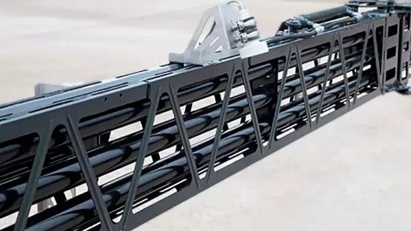 Automatic boom height adjustment thanks to "Distance Control"