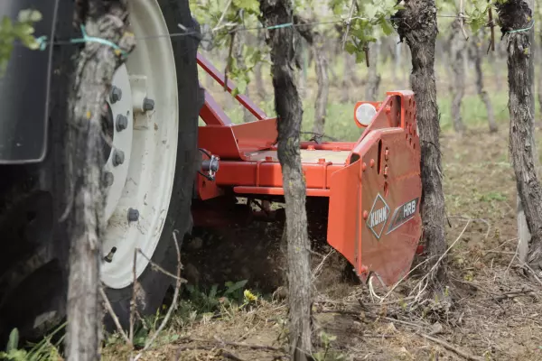 HRB 152 power harrow with compact and robust casing
