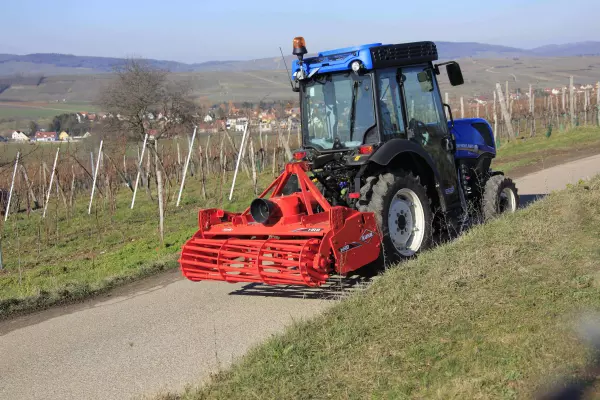 HRB 152 power harrow: truly easy transport and small dimensions
