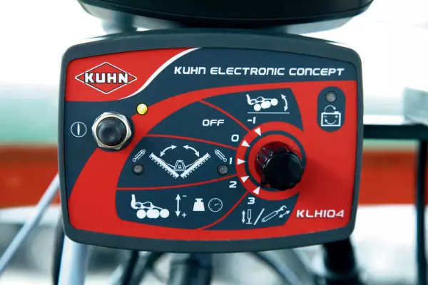 KLH 104 circuit selector gives you in-cab control of folding and unfolding the combination as well as coulter bar lift, coulter bar height adjustment and hydraulic top link adjustment,