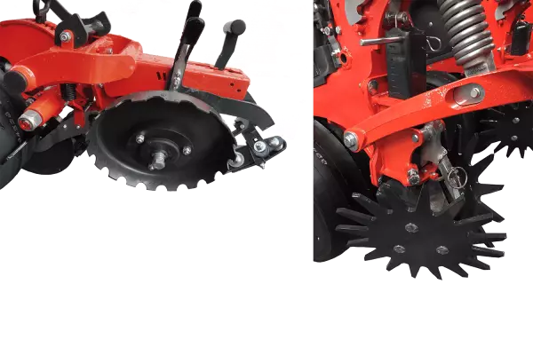 Rubber V-MAX roll and rotating trash remover