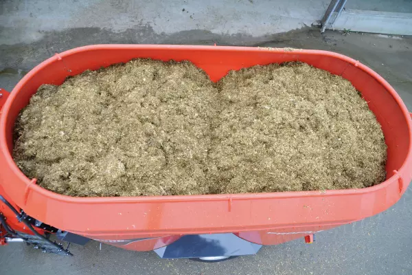 Perfectly controlled fill rate on KUHN PROFILE 2 DS mixer wagons