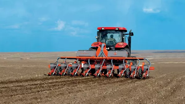 A PLANTER 3 in sowing action