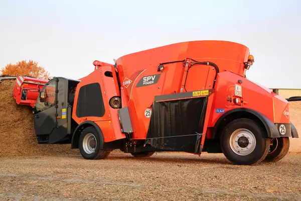 Static view of the SPV self-propelled mixer
