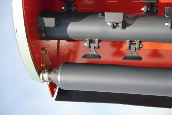 A roller closest to the rotor for improved residue decomposition