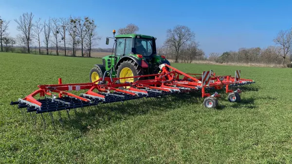 Photos of the TINELINER tine weeder's tines