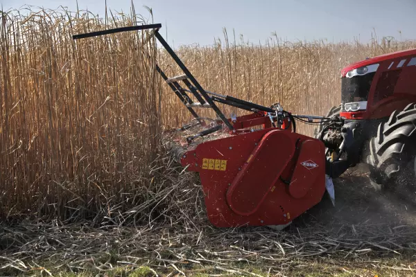 Easier grasp whatever the type and volume of material with the WS 320 BIO field shredder