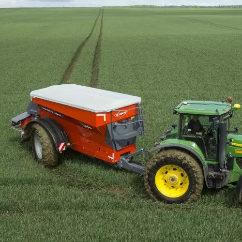 Steering axle with integrated gyroscope for the AXENT 100.1 fertiliser spreader