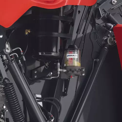 Automatic greasing system