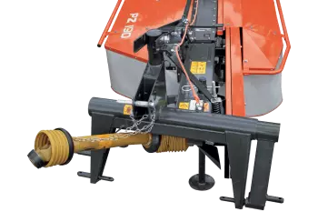 The PZ 170, 190 and 220 can be hitched easily to every tractor with Cat. 1 or 2 linkage pins.