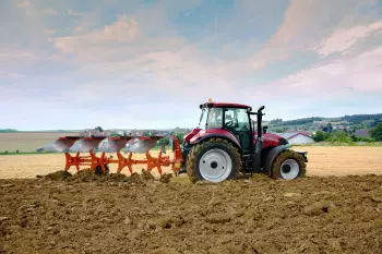 With their low traction requirements, the MASTER 113 ploughs are suitable for standard tractors on the market.