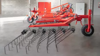 Photos of the TINELINER tine weeder's tines