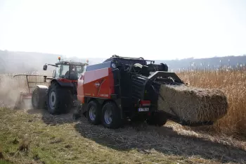 Harvest of miscanthus or energy crops with the WS 320 BIO shredder and its multiple benefits.