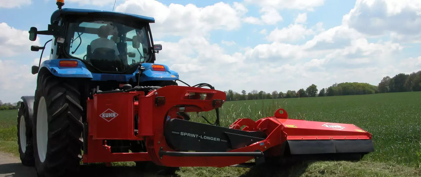 SPRING-LONGER 80 Series Verge Mower at work