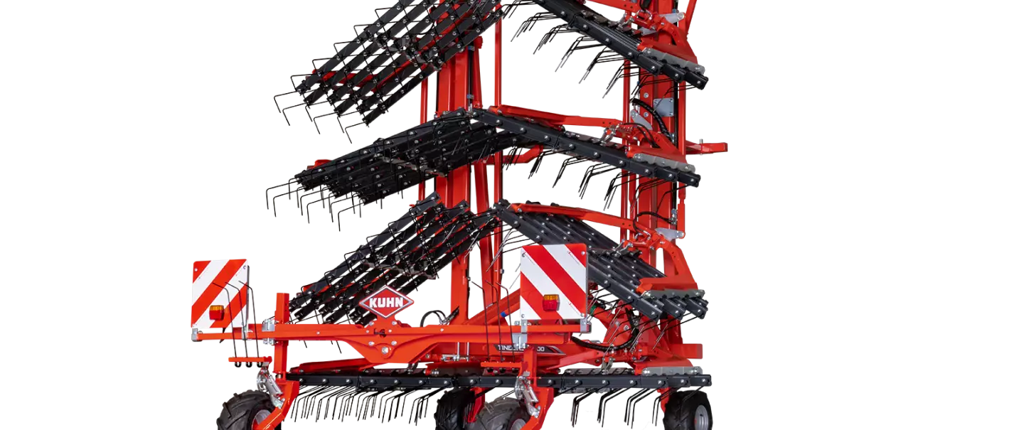 Photo of the TINELINER tine weeder in a field of barley