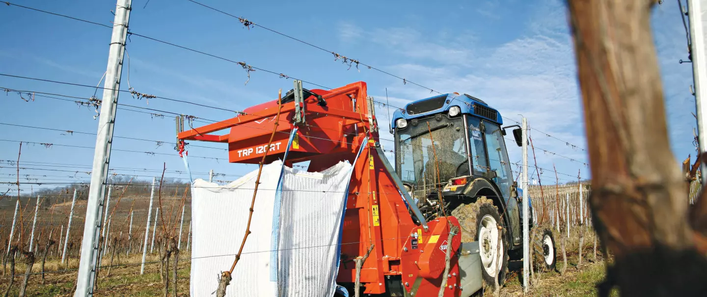 Easier handling with the telescopic mast of the TRP 120 RT