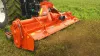 The hydraulic rear hood-opening system provides perfect crumbling and soil /residue mix